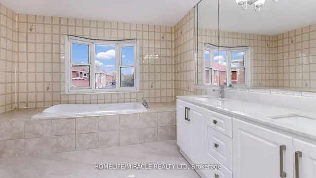 Additional image 20 of 74 Kingknoll Dr