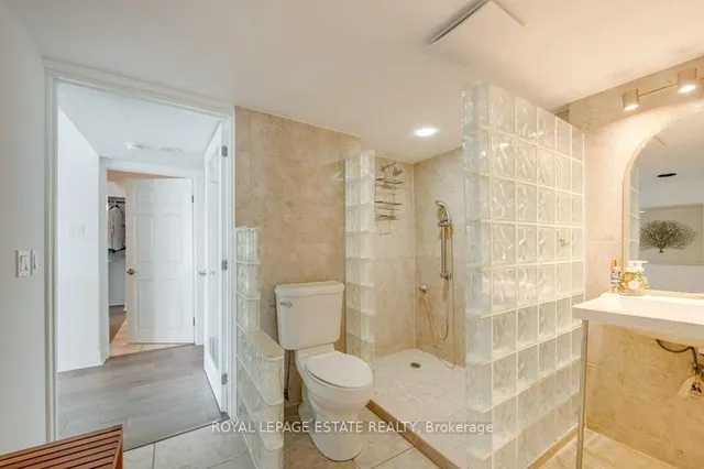 Additional image 10 of 160 Alton Towers Circ Unit 1012