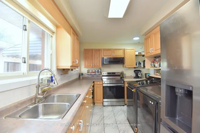 Additional image 17 of 73 Reno Ave