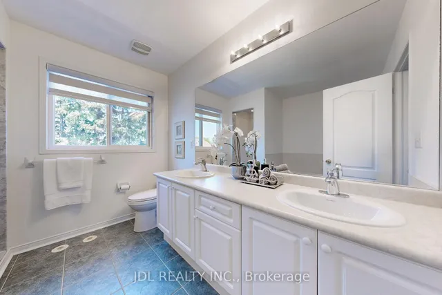 Additional image 31 of 52 Wyper Sq