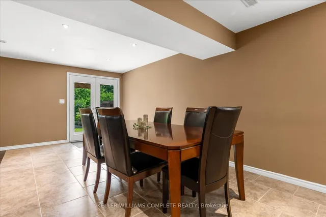 Additional image 29 of 180 Mother's St