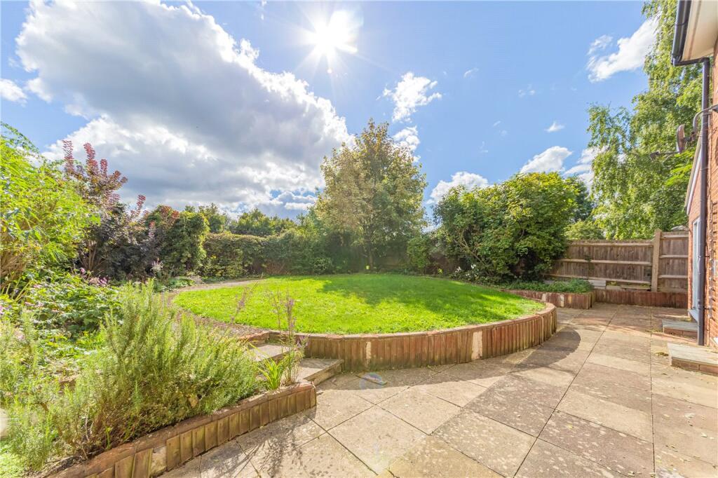 Additional image 14 of Parva Close, Harpenden, AL5