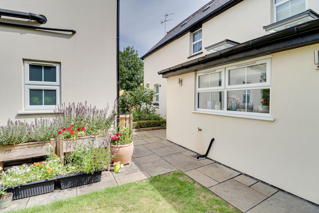 Additional image 9 of Hollybush Lane, Harpenden, Hertfordshire, AL5