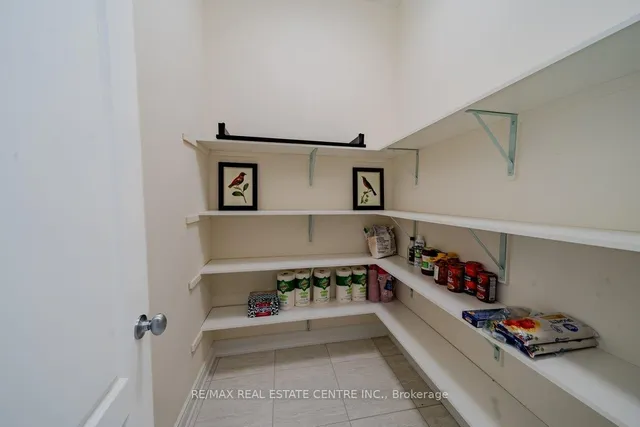 Additional image 17 of 22 Malaspina Clse