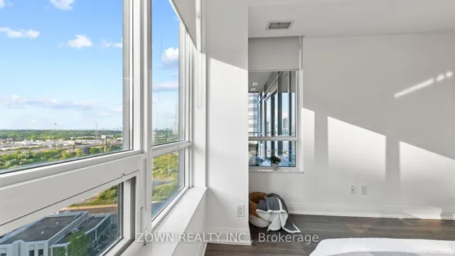 Additional image 36 of 36 Park Lawn Rd Unit 1408