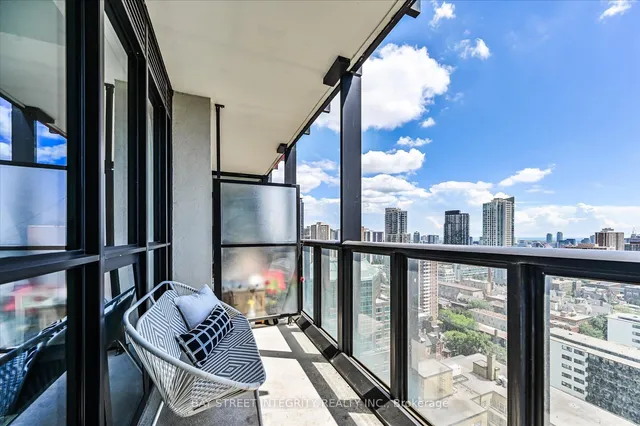 Additional image 21 of 101 Charles St Unit 2103