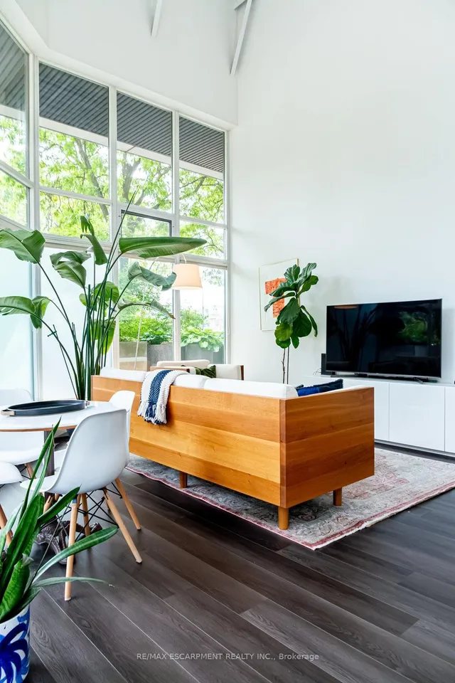 Additional image 13 of 66 Bay St Unit 102