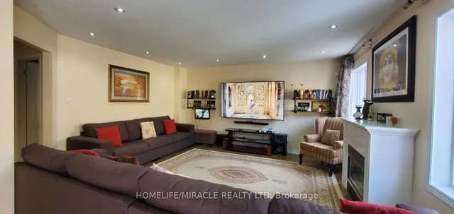 房产图片 14 - 28 Bramfield 街