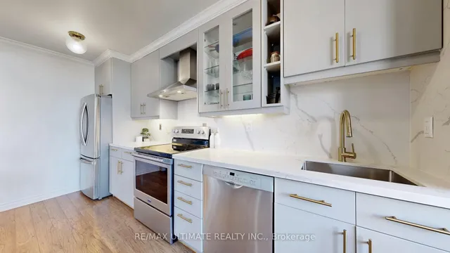 Additional image 9 of 135 Marlee Ave Unit 505