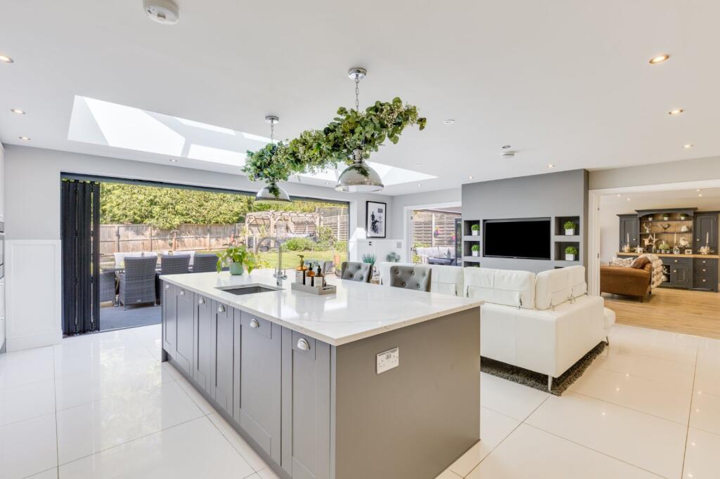Additional image 7 of Marlborough Close, Oaklands, Welwyn, Hertfordshire, AL6