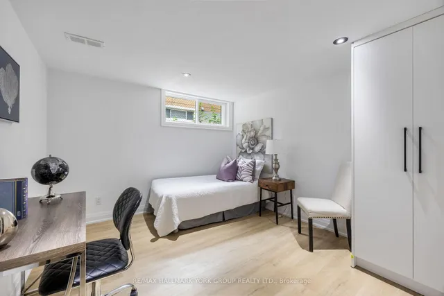 Additional image 28 of 16 Florida Cres