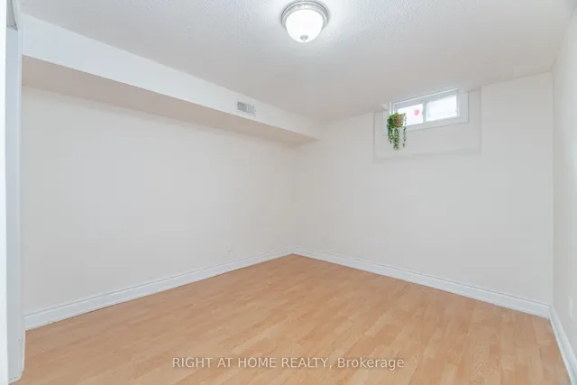 Additional image 44 of 325 Harrowsmith Dr