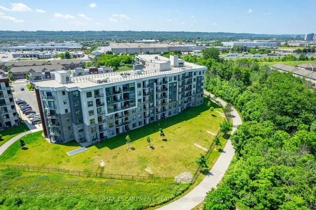 房产图片 39 - 125 Shoreview Pl 单元422