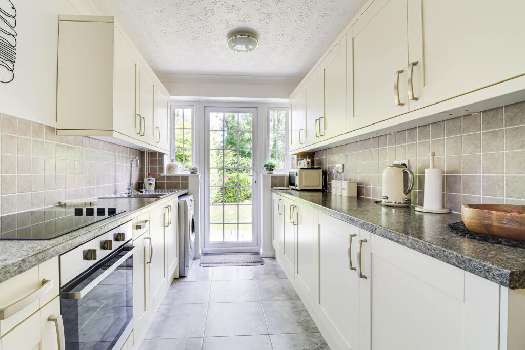 Additional image 4 of Hobbs Close, St Albans, AL4