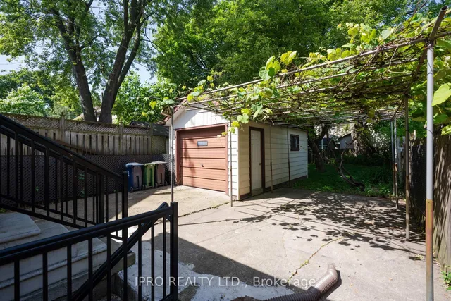 Additional image 37 of 96 Woodycrest Ave