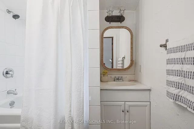 Additional image 27 of 36 Lake Shore Dr