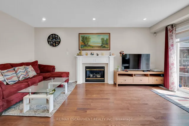 Additional image 16 of 4 SPARTAN Crt