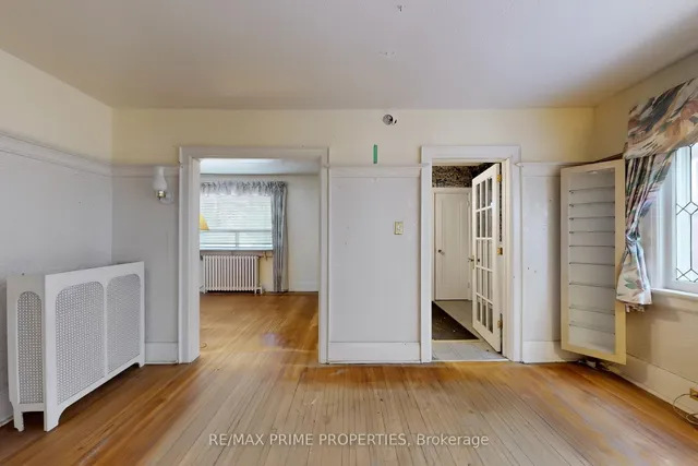Additional image 8 of 1398 Pape Ave