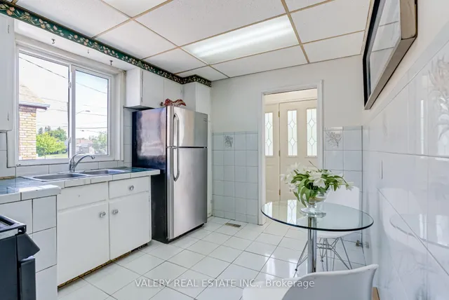 Additional image 6 of 119 Marble Arch Cres