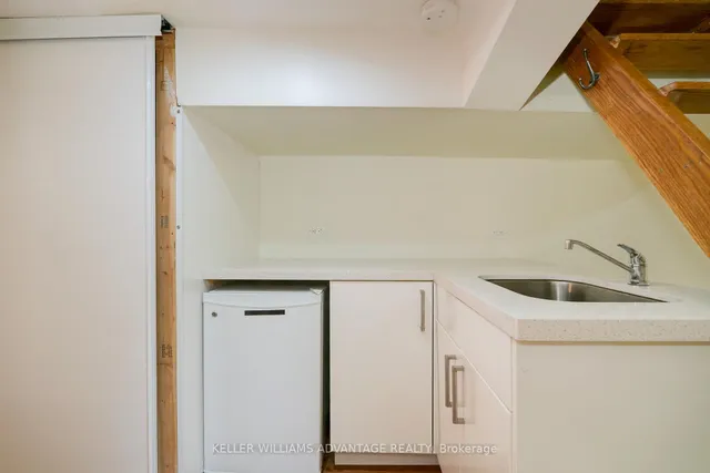 Additional image 14 of 420 Rhodes Ave