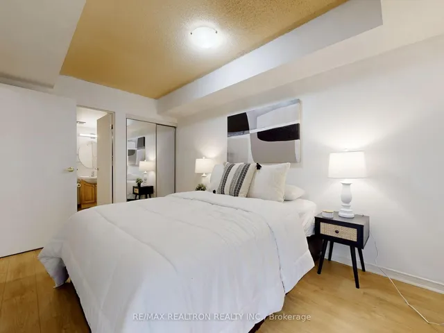 Additional image 8 of 46 Western Battery Rd Unit 826