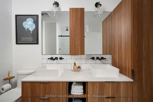 Additional image 18 of 36 Charlotte St Unit 605