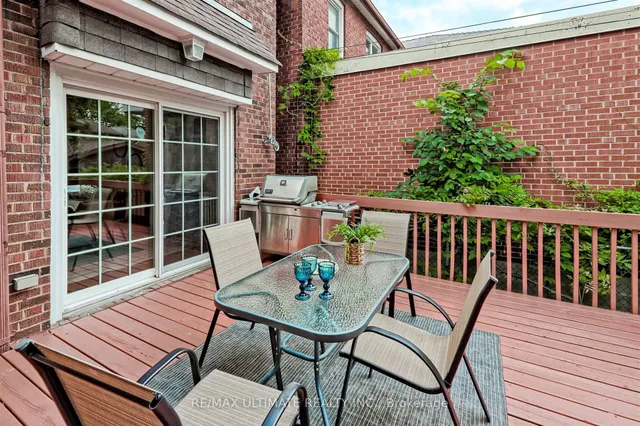 Additional image 25 of 20 Woburn Ave