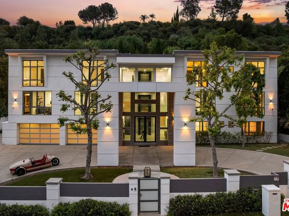 4230 Valley Meadow Rd, Encino, CA 91436