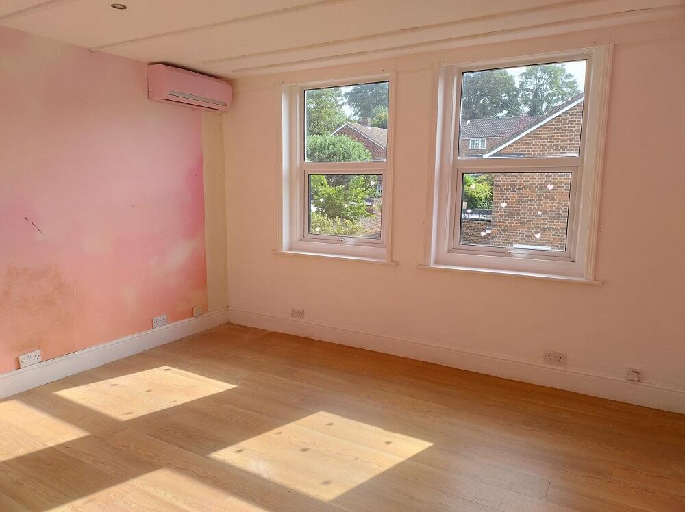 Additional image 3 of 25 Park Street, Hatfield, Hertfordshire, AL9 5AT