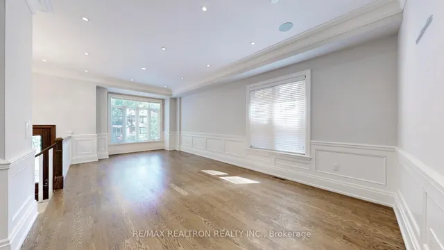 Additional image 3 of 71 Deloraine Ave