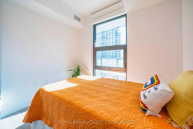 Additional image 24 of 11 Wellesley St Unit 1105