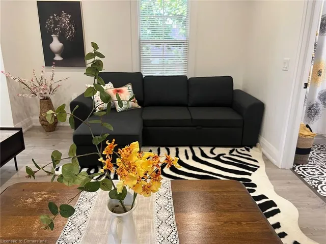 Additional image 16 of 28 Burris St