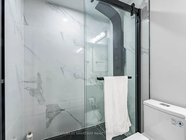 Additional image 44 of 38 Bottlebrush Dr