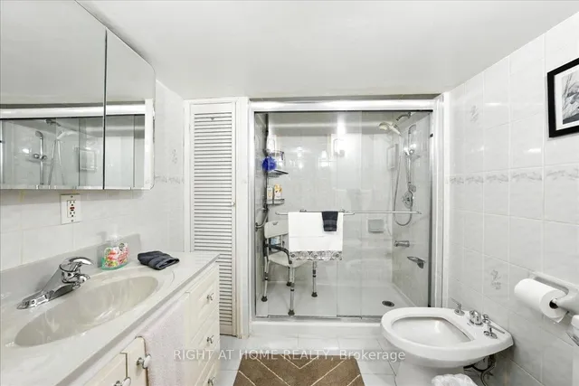 Additional image 28 of 449 Roxton Rd