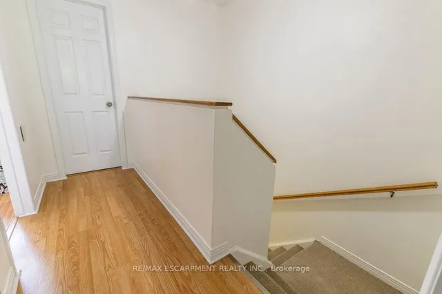 Additional image 16 of 109 Wilson St Unit 14