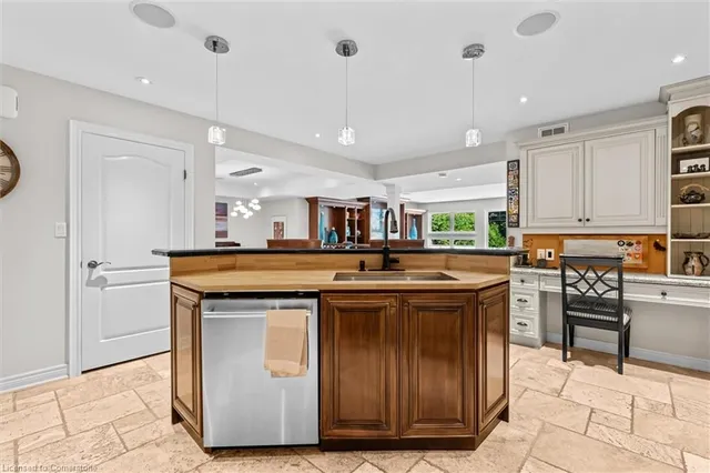 Additional image 11 of 373 Torrance St