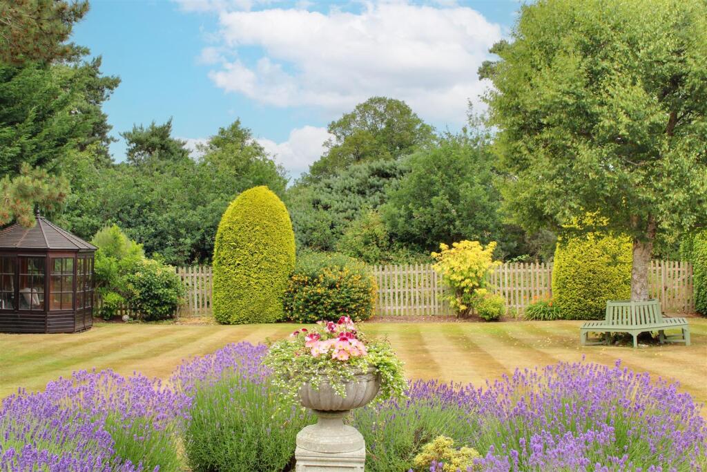 Additional image 8 of Brookmans Avenue, Brookmans Park
