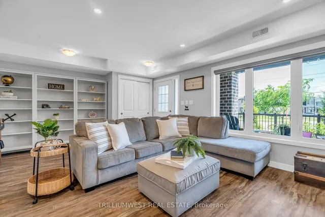 Additional image 15 of 160 Rochefort St Unit A19 (90)