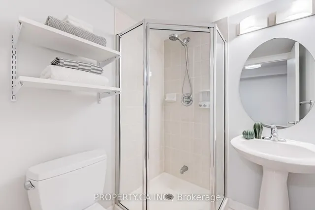 Additional image 22 of 16 Yonge St Unit 807