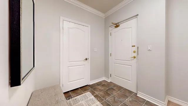 Additional image 5 of 3351 Cawthra Rd Unit 218