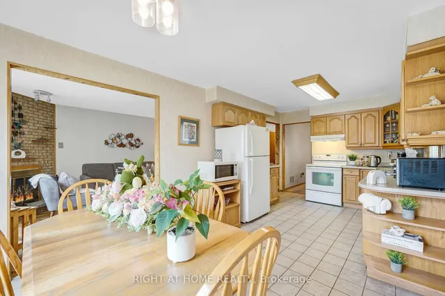 Additional image 12 of 22 Donna Dr