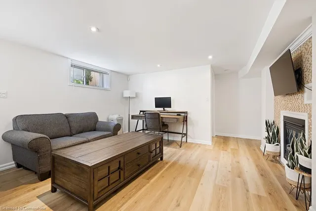 Additional image 43 of 32 Cumming Crt