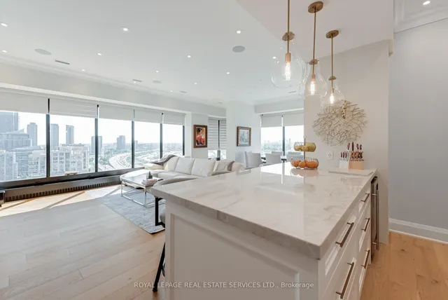 Additional image 19 of 2045 Lake Shore Blvd Unit 2508