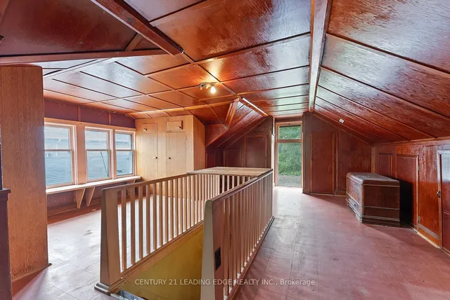 Additional image 19 of 102 Kalmar Ave