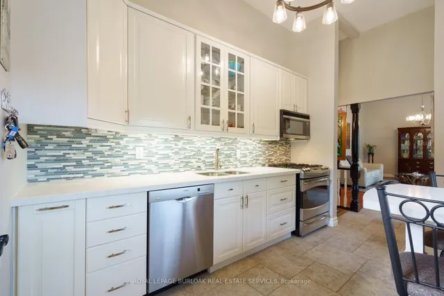 房产图片 8 - 290 Kent Cres