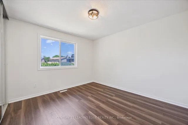 Additional image 32 of 49 Farmhill Crt