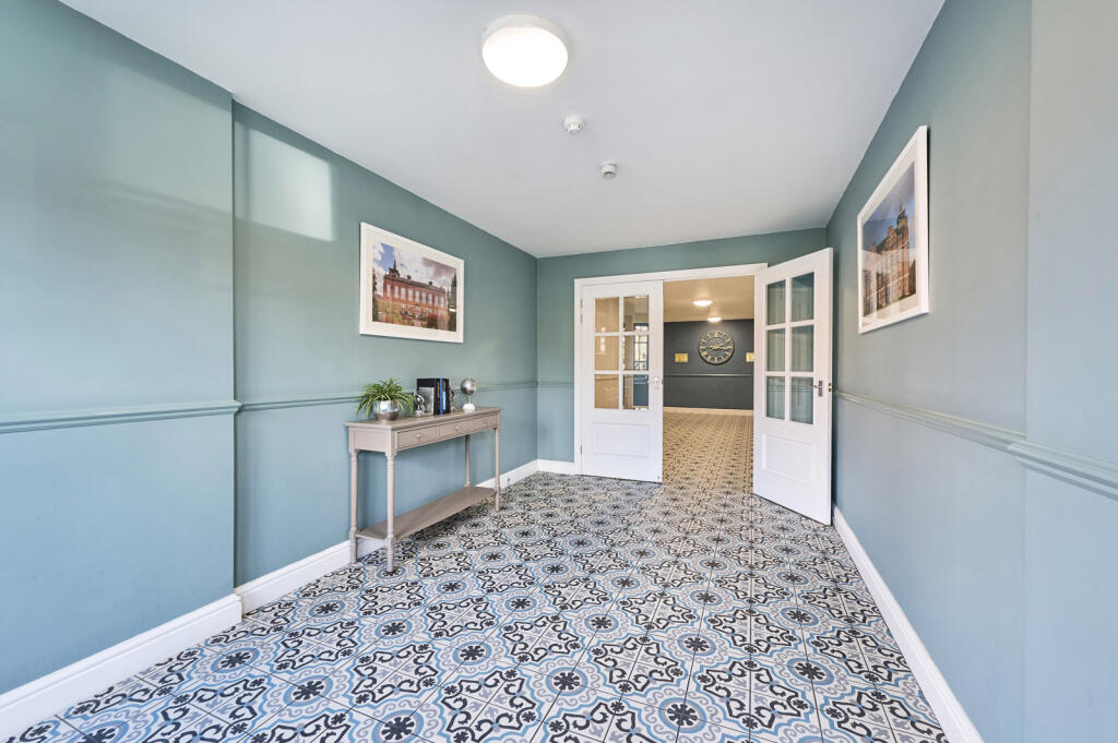 Additional image 16 of West Hall, Beningfield Drive, Napsbury Park, St. Albans, AL2