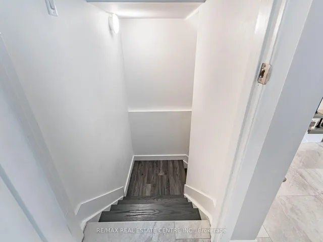 Additional image 40 of 52 Mozart Cres