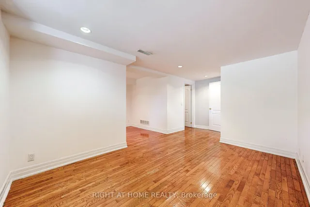 Additional image 29 of 170 Queens Ave