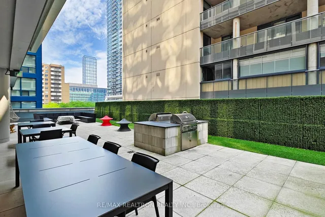 Additional image 39 of 68 Shuter St Unit 701